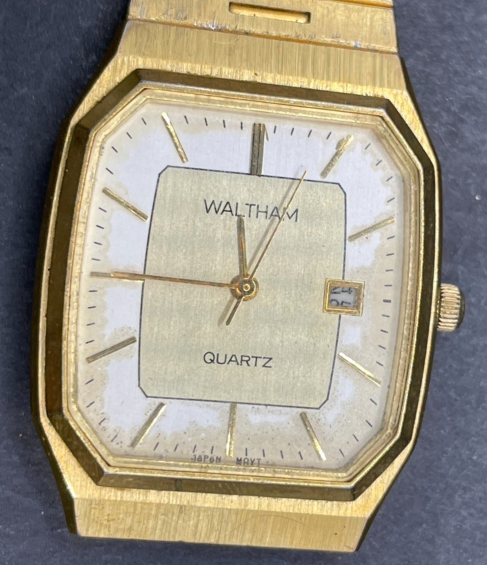 Vintage Waltham Men's Quartz Date Watch Gold Tone XC272 26MM